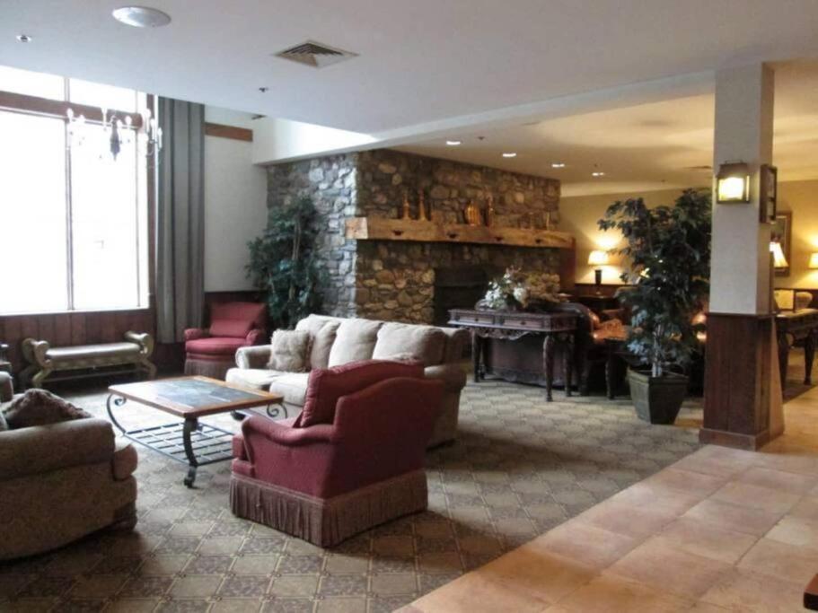 Unique Yeti-Theme Ski On Off Suite Jiminy-Sleeps 4 Hancock Eksteriør bilde